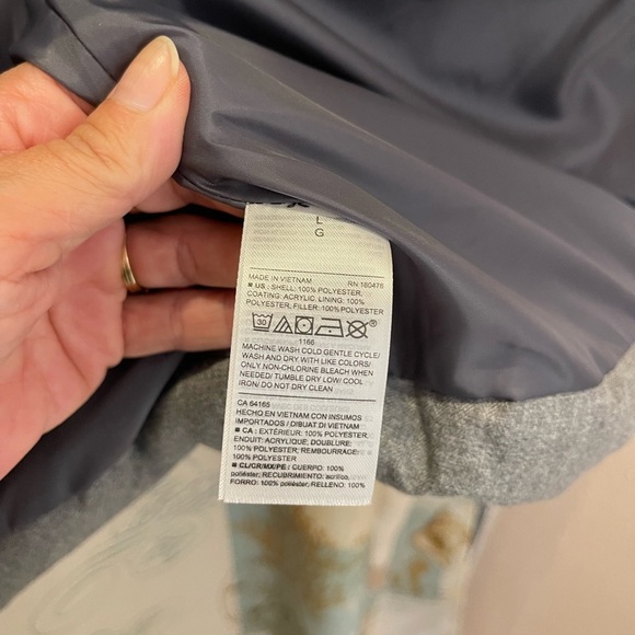 Old Navy Gray  Womens Puffer Vest Zip Pockets Fall Fashion Weather Lg Snap EUC - Picture 12 of 13